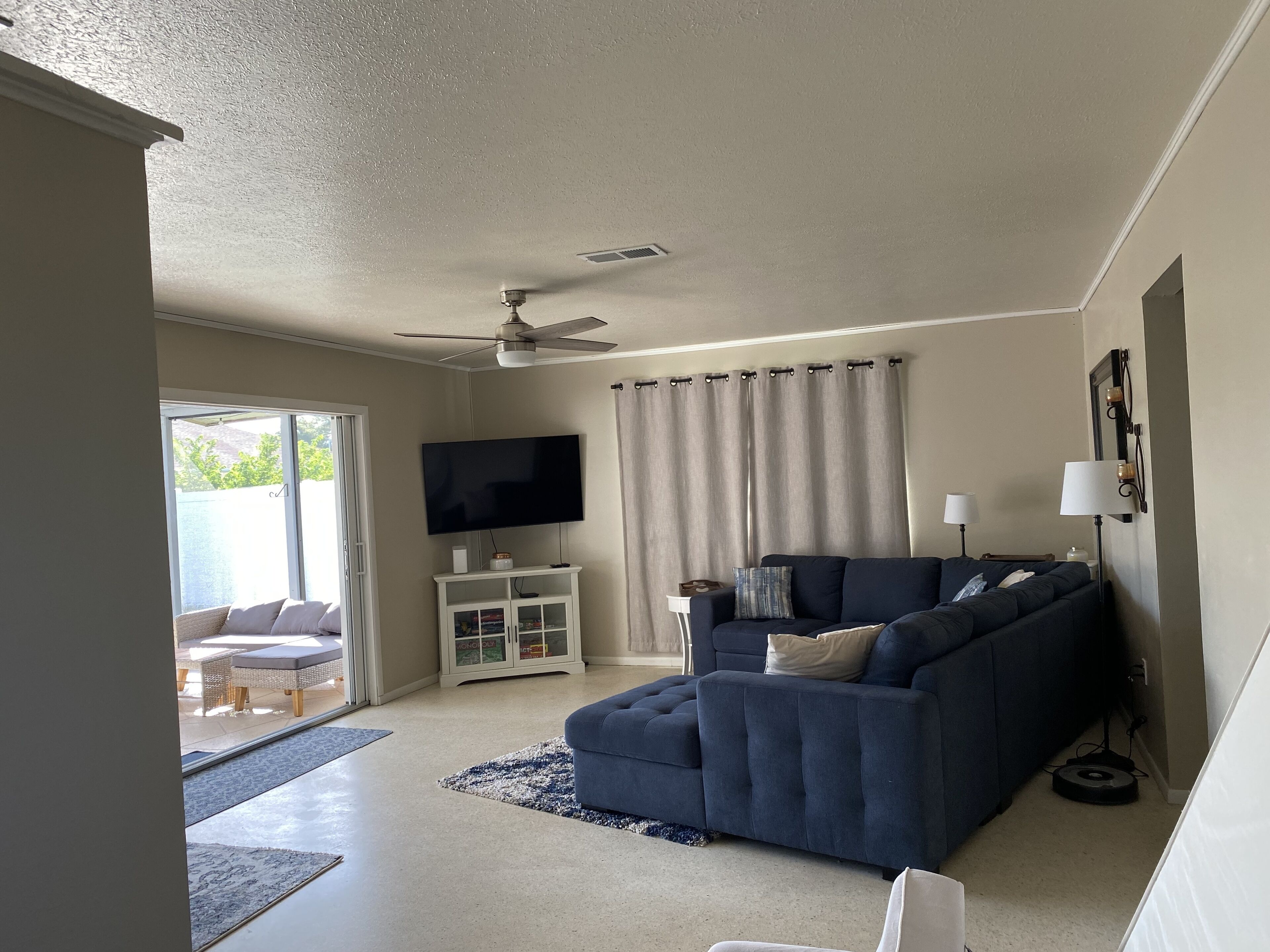 Quiet Home with Private Heated Pool, Lanai & Outdoor Grilling Area.