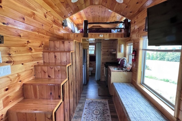 190 square feet of coziness!