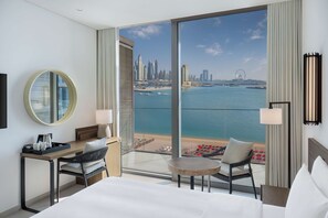 In-room safe, desk, laptop workspace, iron/ironing board - Radisson Beach Resort Palm Jumeirah (Dubai)