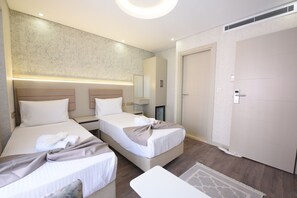 Superior Double or Twin Room | Hypo-allergenic bedding, minibar, in-room safe, soundproofing - FLORİNA HOTEL (Istanbul)