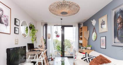 Serene 1 Bedroom Flat in Clapton With Balcony