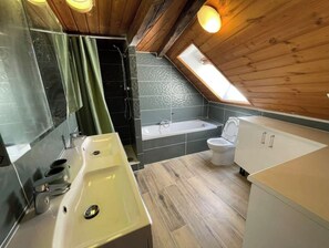 Dusche, Haartrockner, Toilettenpapier