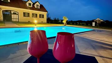 Outdoor pool, a heated pool
