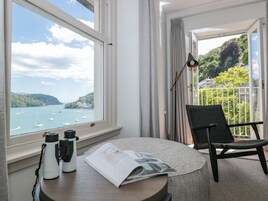 2 bedrooms, free WiFi, individually decorated, individually furnished