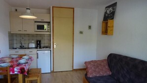 TV - 3rd floor, view mountain/village, balcony, parking, tv, 23m², Les Arcs (Bourg-Saint-Maurice)