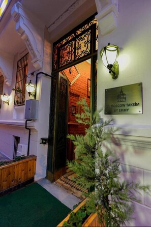 Front of property - St. Moscow Taksim By Emmy (Istanbul)