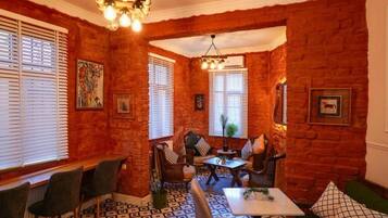 Sala de estar en el lobby