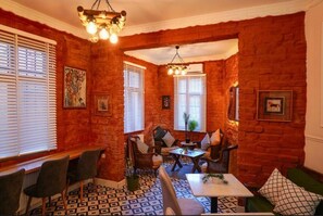 Sala de estar en el lobby