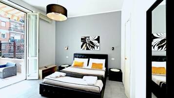 1 quarto, cofres nos quartos, escrivaninha