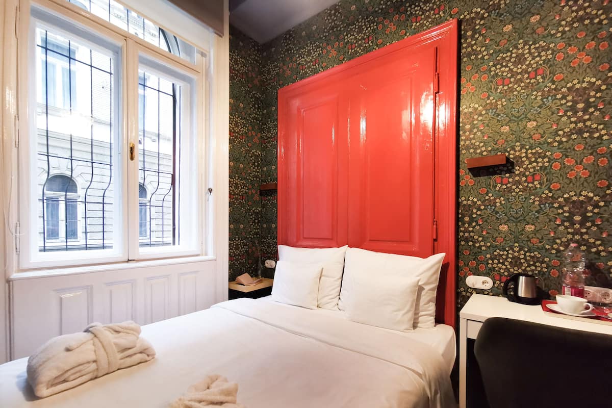 Basic Double Room
