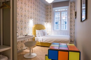 Habitación doble clásica | Decoración personalizada, muebles diferentes y wifi gratis 