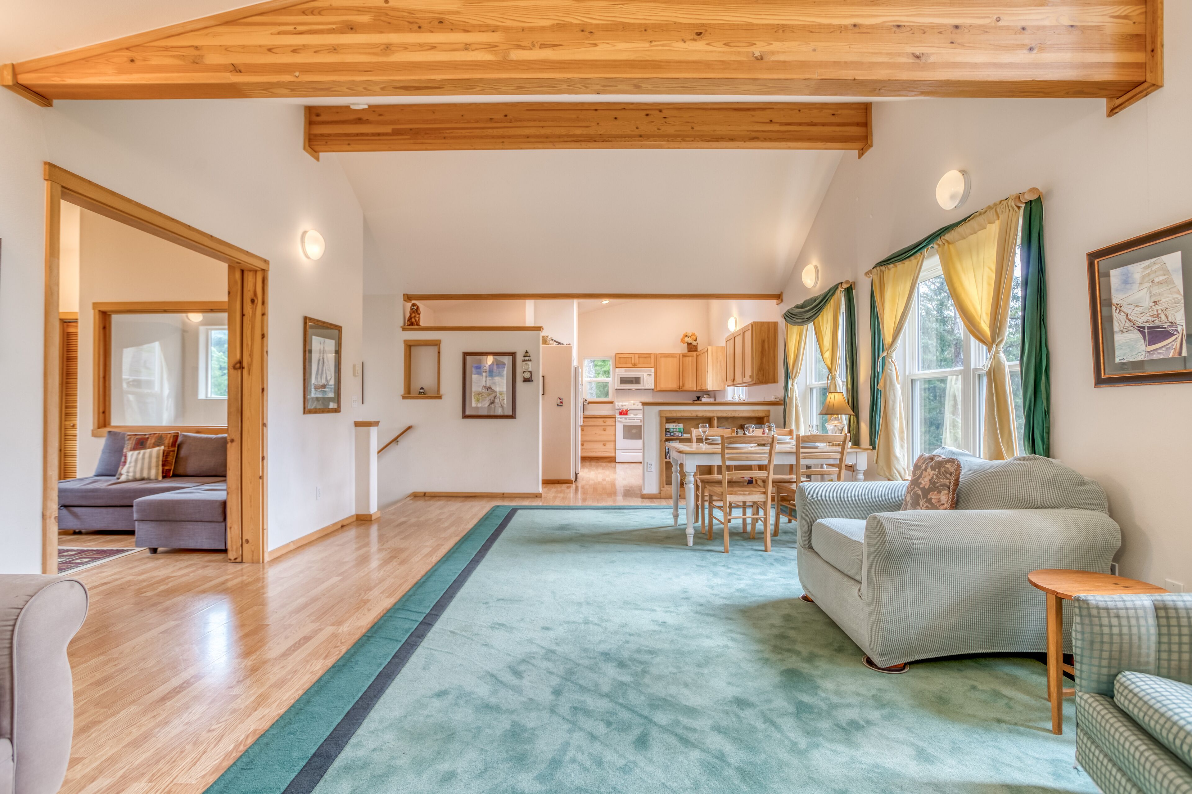 Magnificent Private Home in Northern Manzanita!