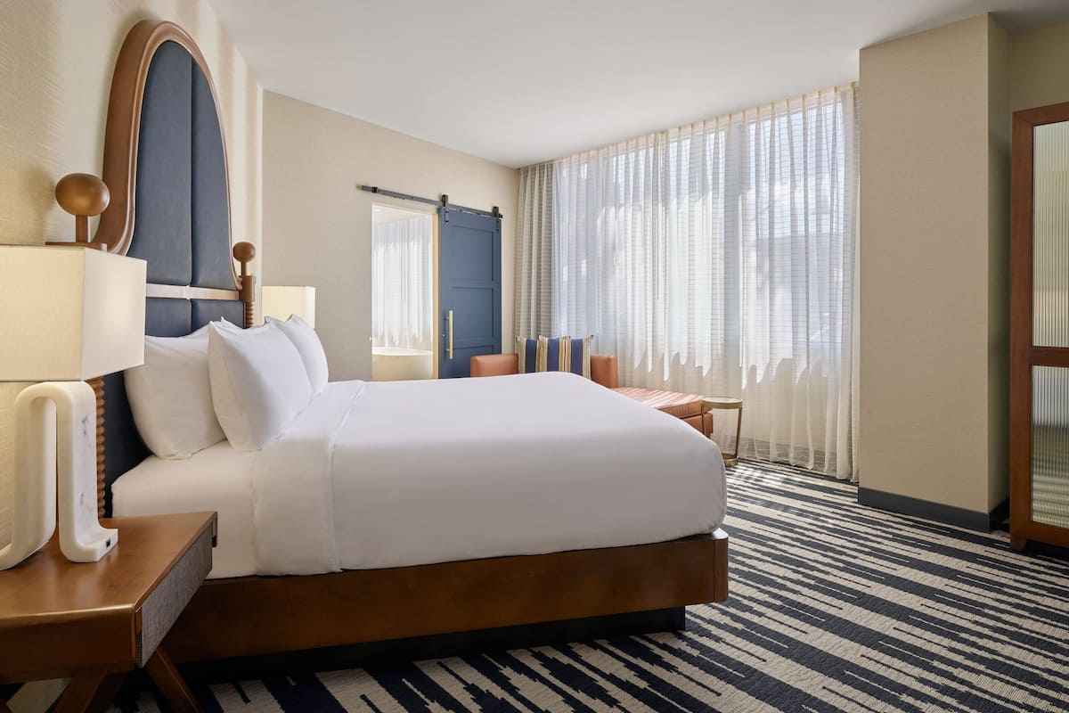 Presidential Suite, 1 Bedroom | In-room safe, desk, laptop workspace, blackout drapes