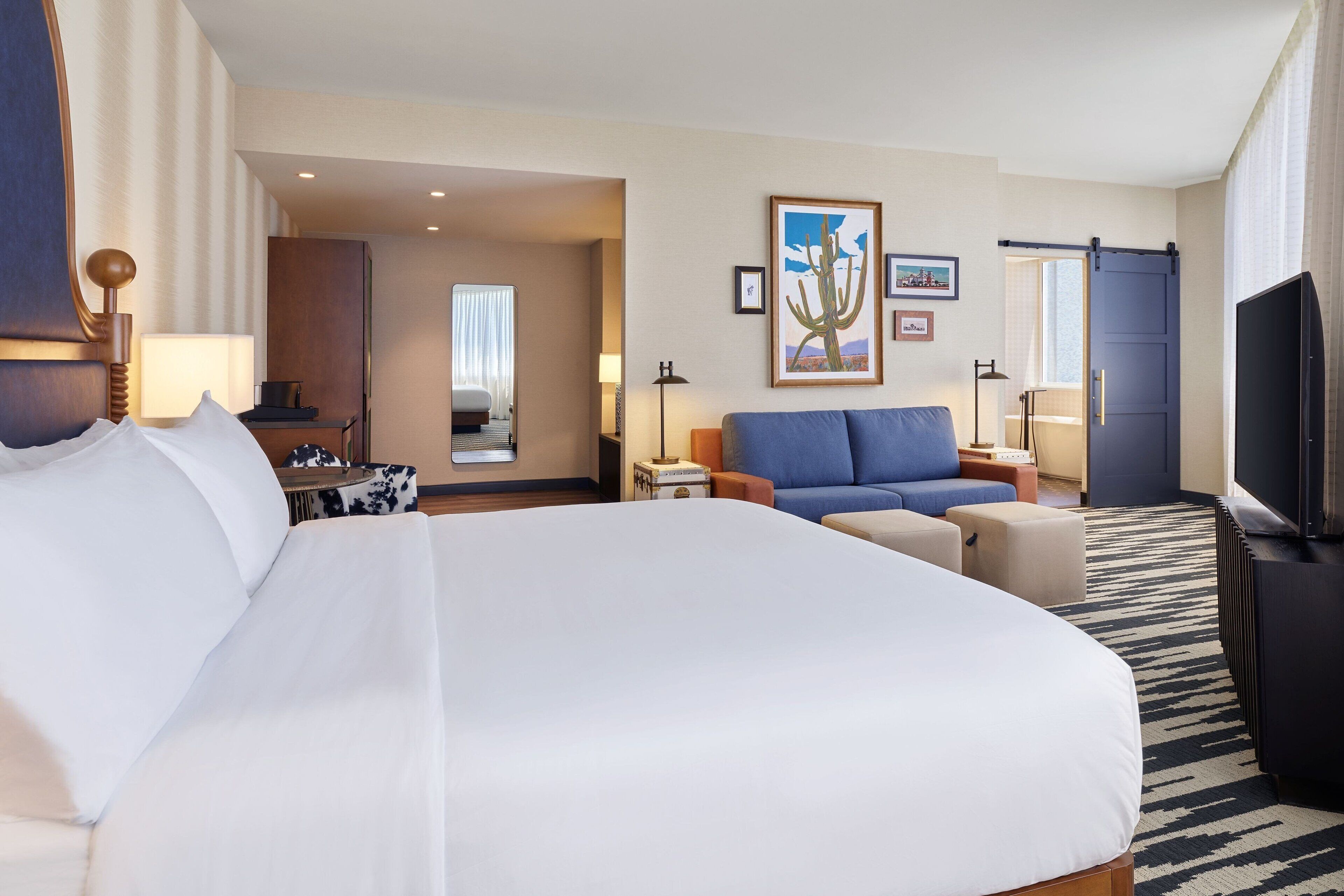 Junior Suite, 1 King Bed with Sofa bed, City View, Corner | In-room safe, desk, laptop workspace, blackout drapes