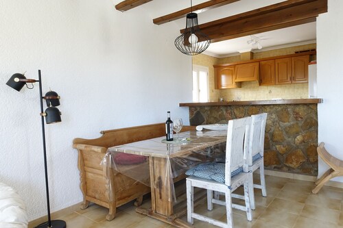 Cosy villa with private pool and sea and mountain views, in Denia