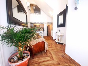 City Apartment | Living area | 1-inch Smart TV with cable channels, TV, Netflix