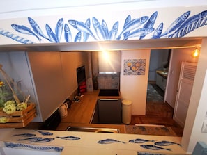 City Apartment | Living area | 1-inch Smart TV with cable channels, TV, Netflix