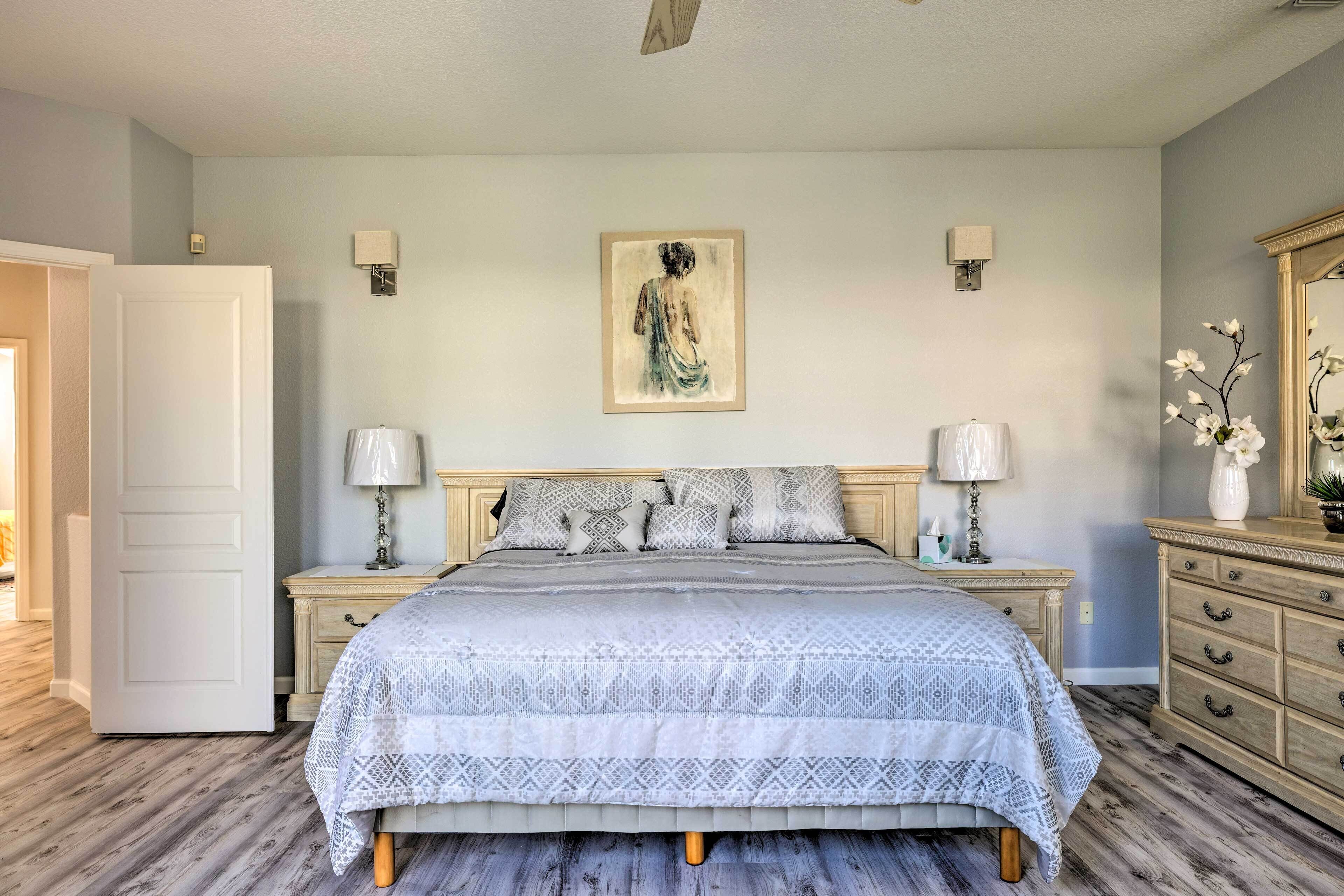 5 Schlafzimmer, Schreibtisch, Bügeleisen/Bügelbrett, WLAN