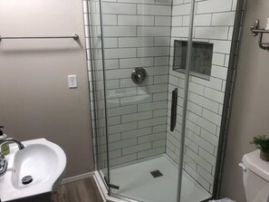 Bathtub, hair dryer
