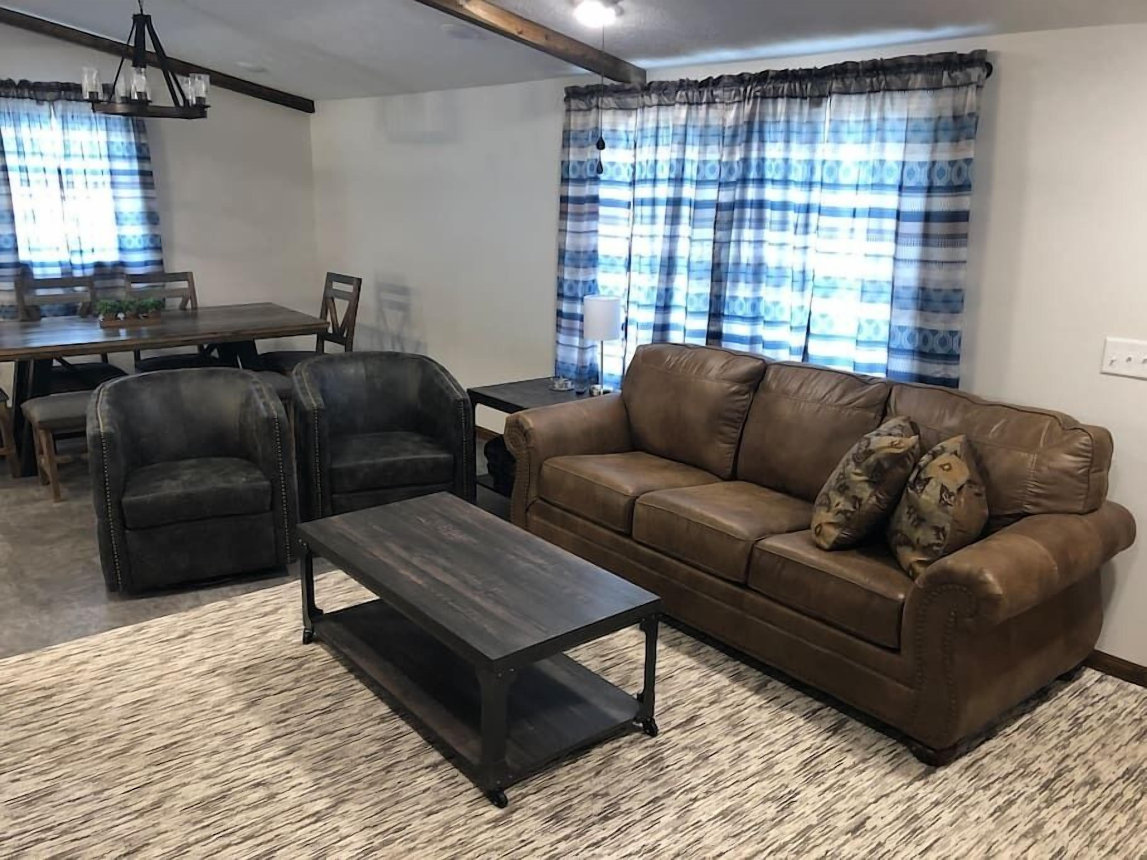 Lyndale - Industrial Retreat Close to the Denny