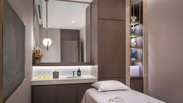 Body treatments, body wraps, body scrubs, facials, 2 treatment rooms