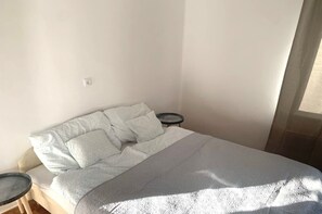 3 bedrooms, desk, travel crib, WiFi - Ari Apartman Standard (középső szint) (Révfülöp)