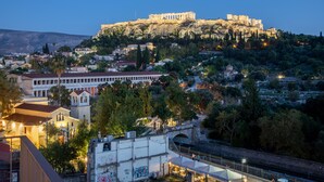 Front of property – evening/night - Altar Suites (Athens)