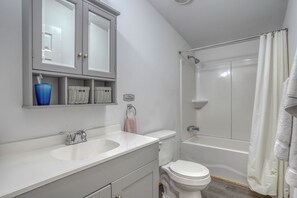 花灑/浴缸組合、風筒、提供毛巾、番梘