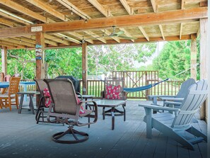 Outdoor dining - Casa Grande: A Private Tropical Retreat (Arecibo)