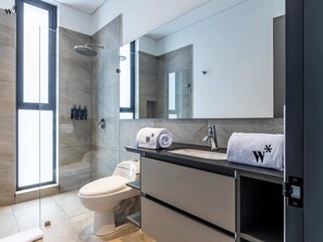 Shower, towels, shampoo