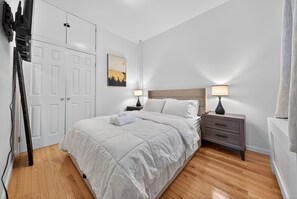 2 sovrum, strykjärn/strykbräda, gratis wi-fi och sängkläder