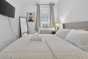 2 bedrooms, iron/ironing board, free WiFi, bed sheets