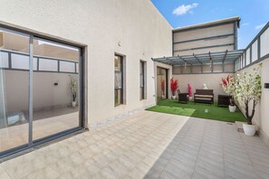Apartment, 3 Schlafzimmer | Terrasse/Patio