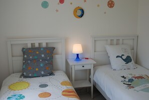 3 bedrooms, desk, iron/ironing board, free WiFi - Maison Individuelle Avec Jardin (Angles)