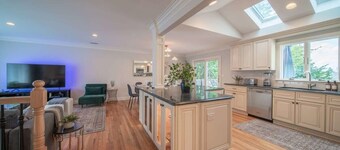 New Beach Home near Stamford Downtown/Shippan