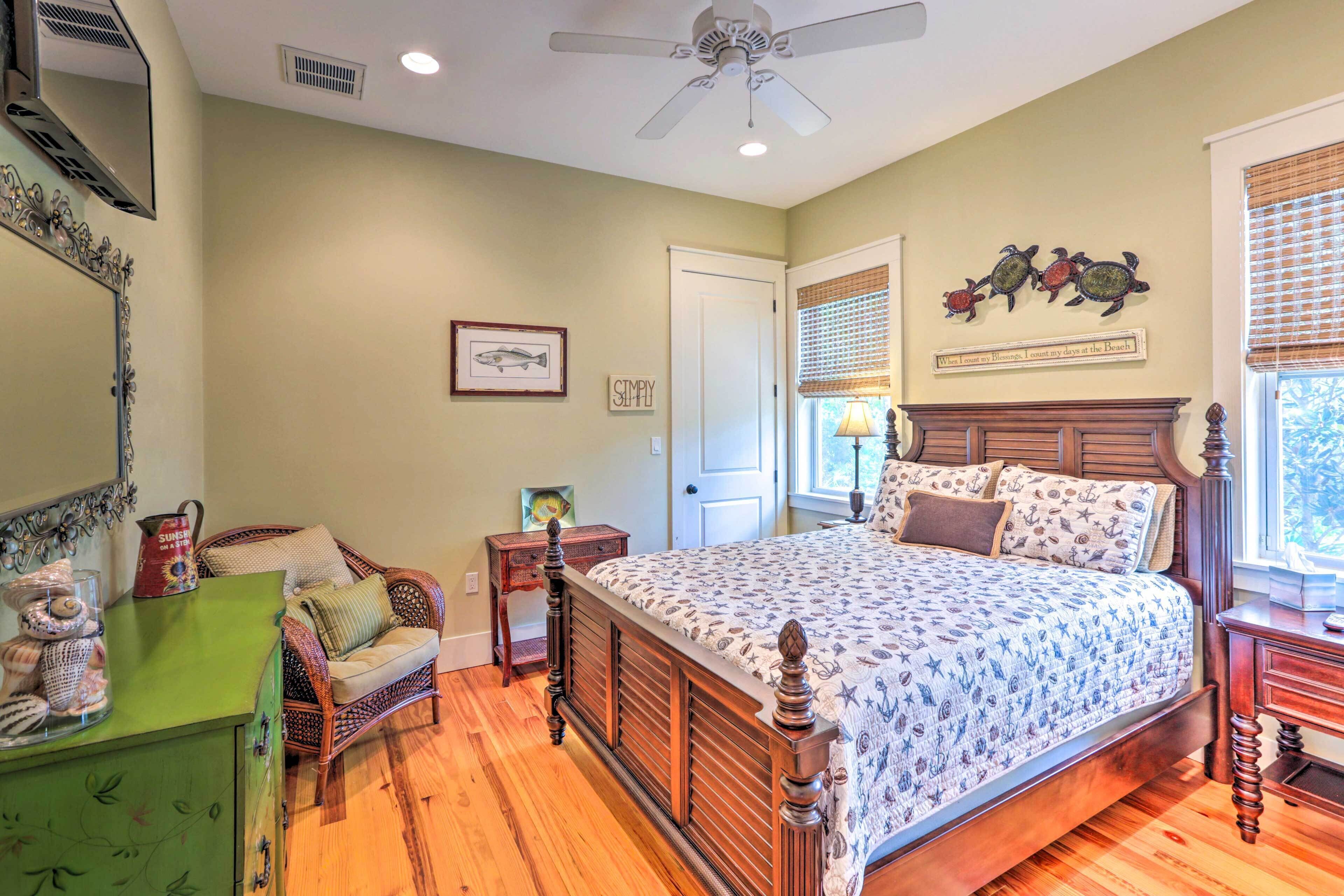 Breezy Home w/ Grills, Pool & Beach Access!