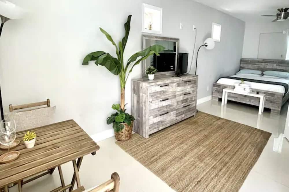 Delray Beach Apartment