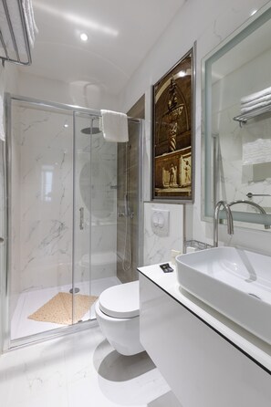 Deluxe Double or Twin Room | Bathroom - Apartments and rooms Naida (Dubrovnik)