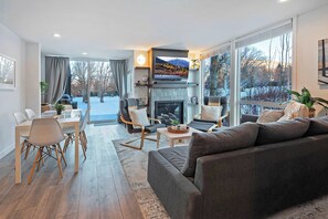 Flat-screen TV, offices