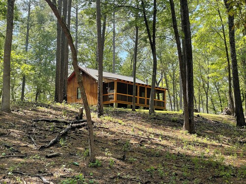 Secluded Cabin in the Woods, near Carolina Horse Park and Valkyrie Sporthorses