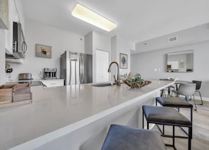 Fridge, microwave, oven, stovetop - 🌊Great Amenities-2BR Shores of Panama 2004🌊 (Panama City Beach)