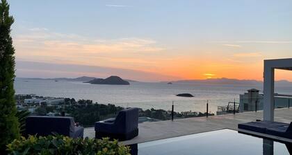 Villa Aylinda with Private Heated Pool