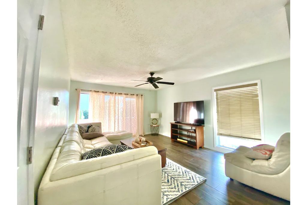 Gorgeous Beachfront condo, 2 bed | 2 bath