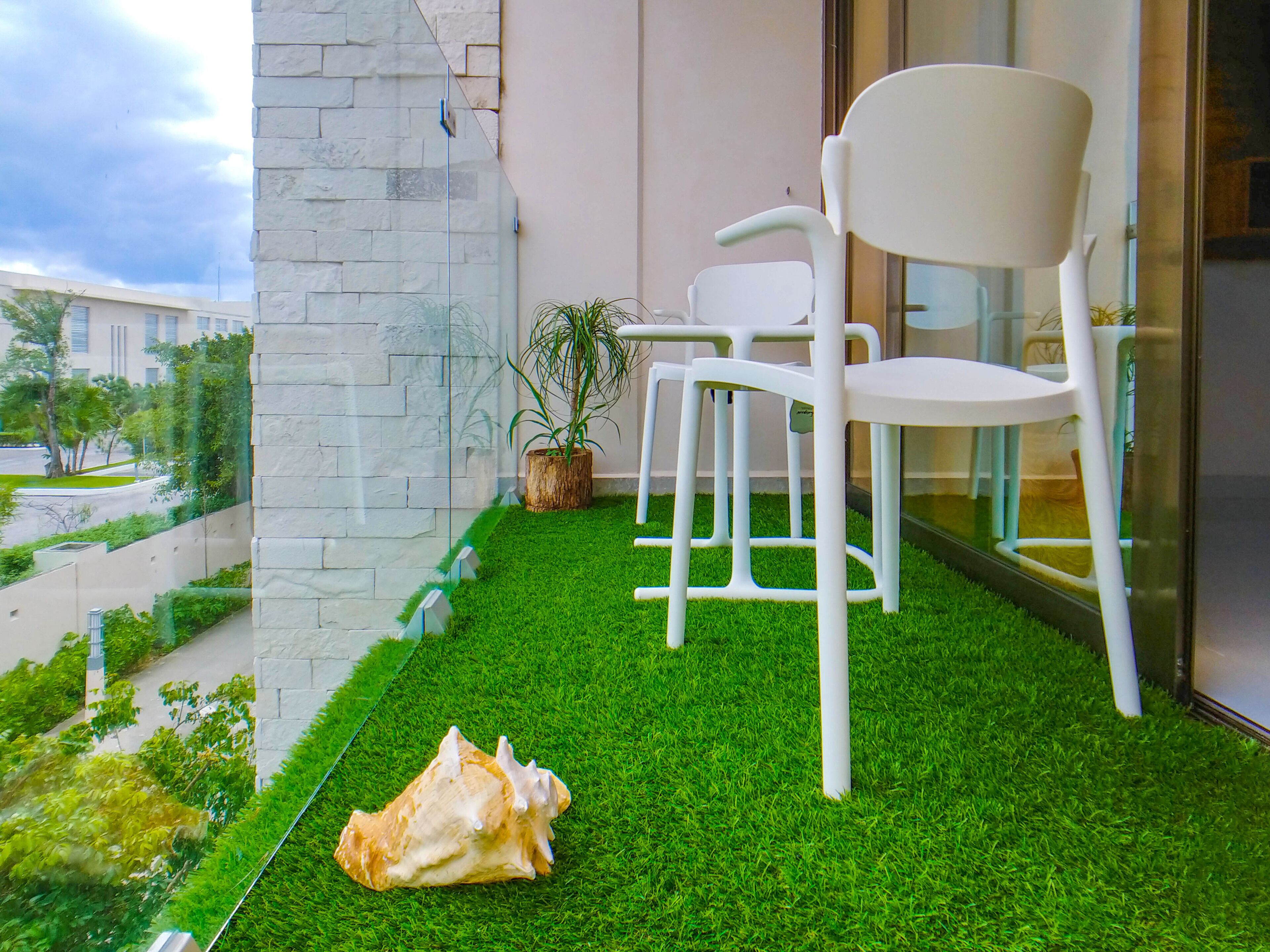 Romantic BEACH Location POOL Gym 550 Mbps WIFI Bikes Scooter You Will Love It!