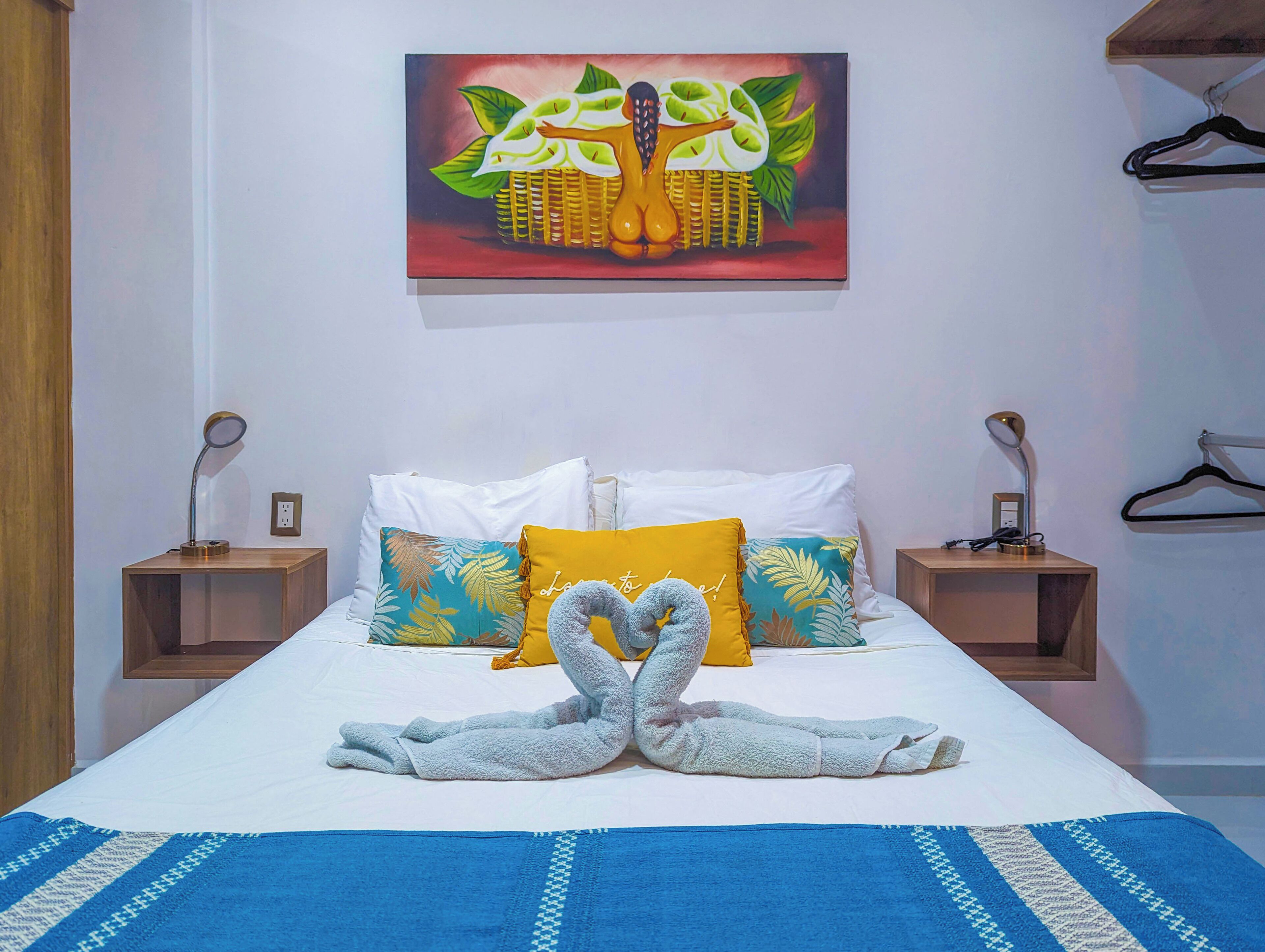 Romantic BEACH Location POOL Gym 550 Mbps WIFI Bikes Scooter You Will Love It!