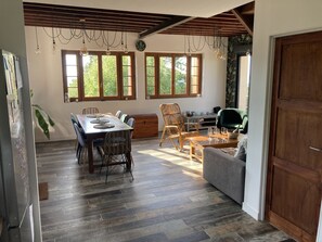 Dining - Maison vue sur mer (Petit-Caux)