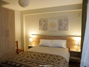 2 bedrooms, desk, iron/ironing board, free WiFi - Spacious & modern apartment in San Blas area, 10 mins. walking from Pl. de Armas (Cusco)