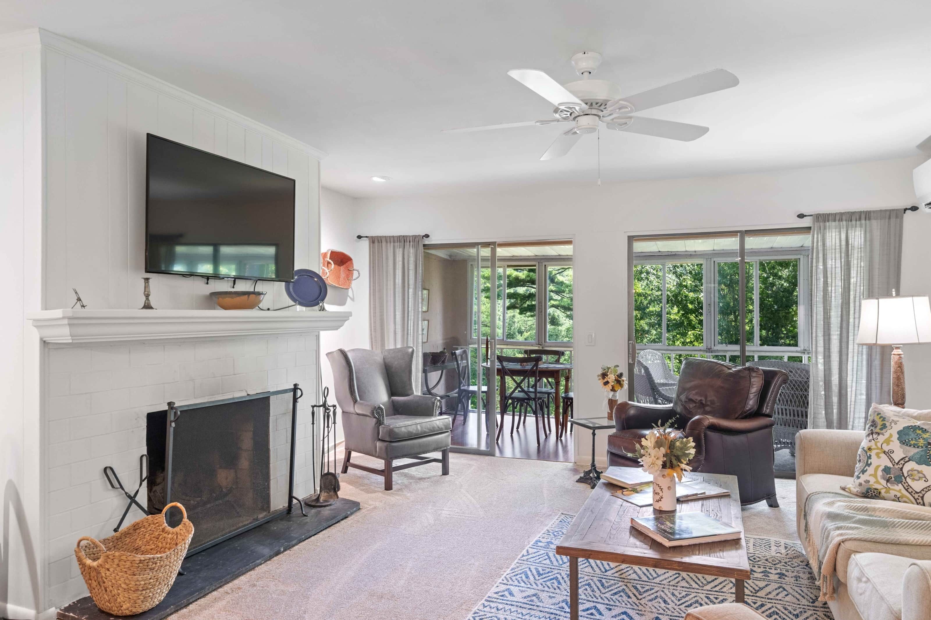 Holly Ridge Get-A-Way of Sapphire Valley