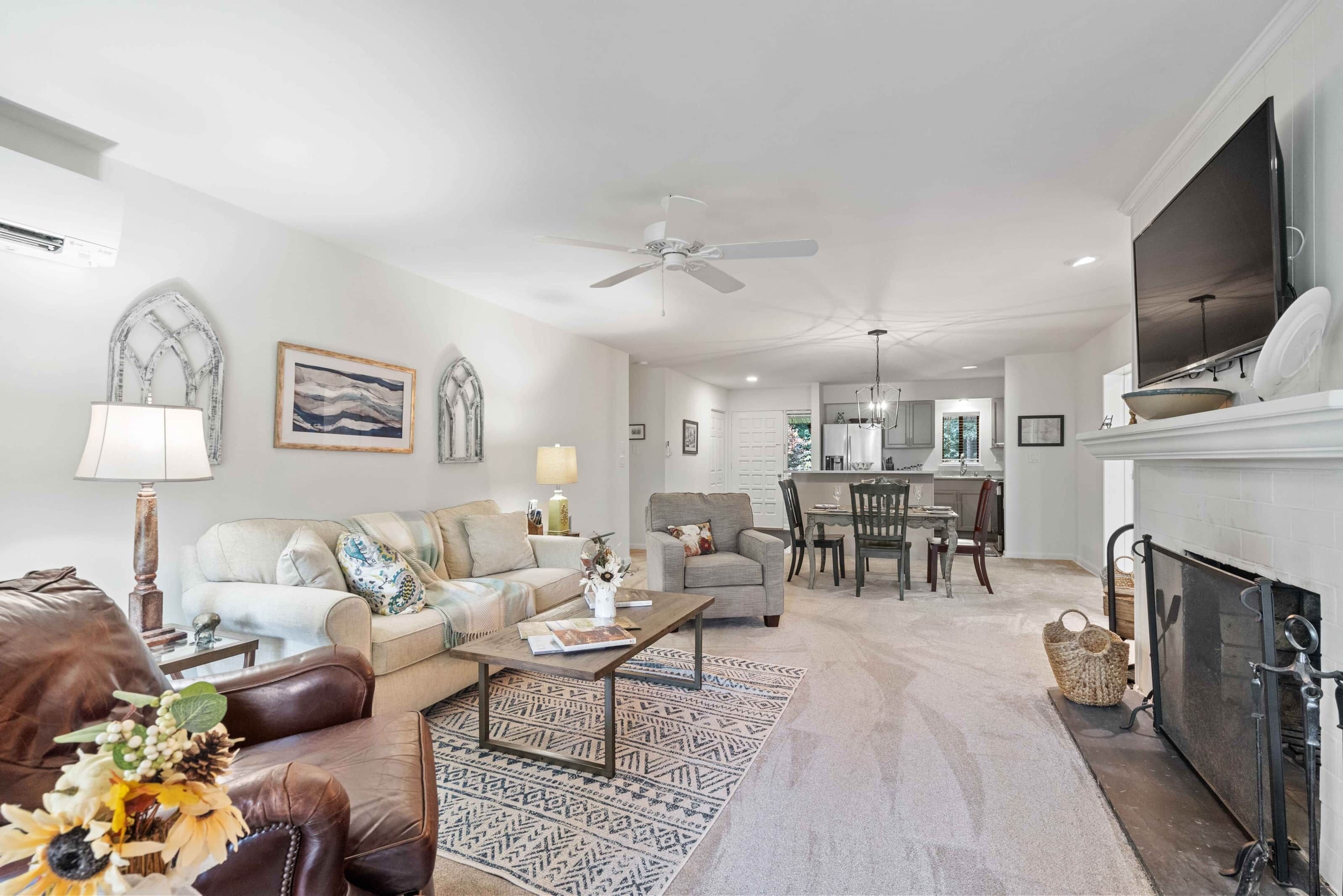 Holly Ridge Get-A-Way of Sapphire Valley