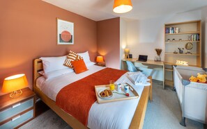 Apartment | 2 Schlafzimmer, Bügeleisen/Bügelbrett, kostenloses WLAN, Bettwäsche